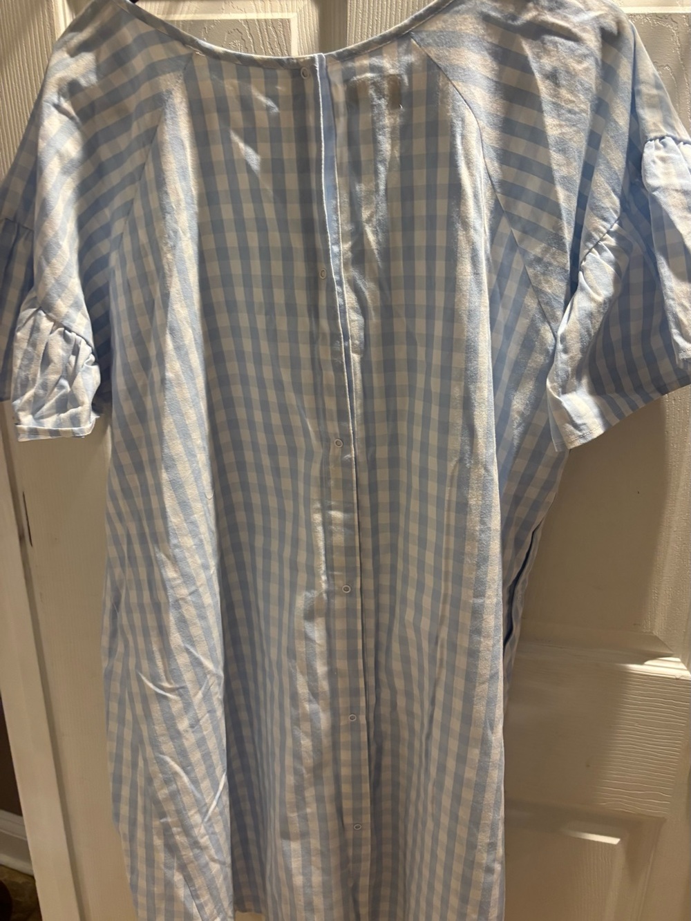 HTF!  PETITE PLUME New with tags- Light Blue Gingham Hospital Gown L/XL - Picture 4 of 12